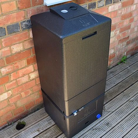 Hotbin Mini Composter And Accessories - Image 3